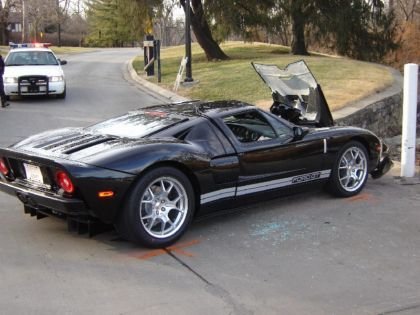 Otro Ford GT menos