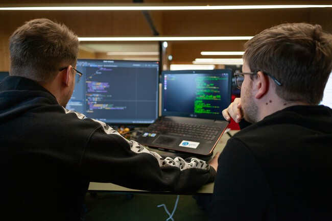 Expertos en ciberseguridad hackeados por una IA