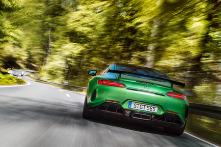 Mercedes Amg Gt R