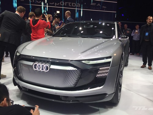 Con 500 km de autonomía eléctrica y hasta 503 CV, el Audi e-tron Sportback se adelanta al futuro