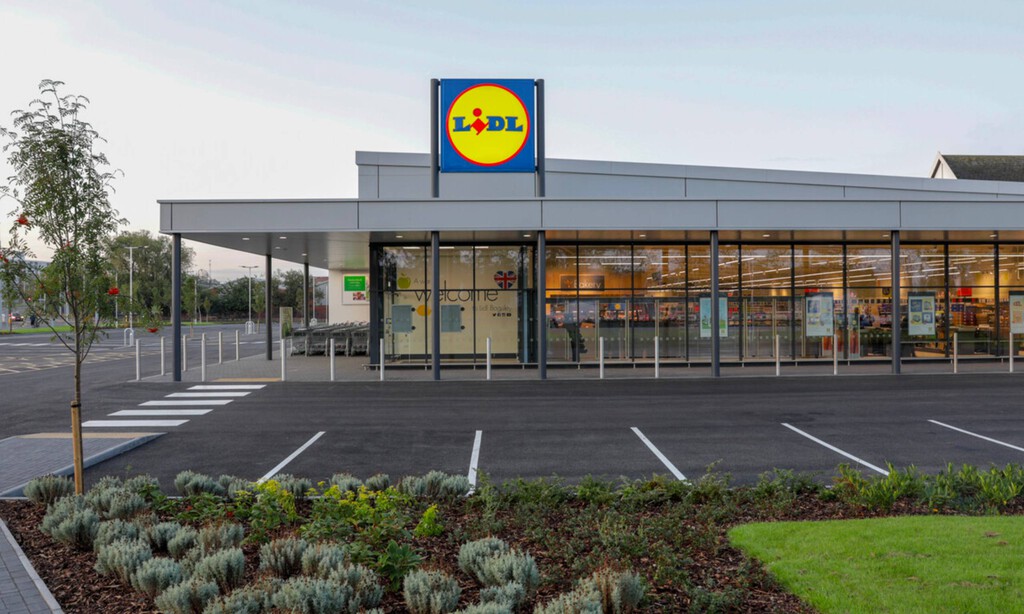 Esta es la chimenea sin obras de Lidl que te hará olvidarte de las estufas de pellets y leña para superar la ola de frío 