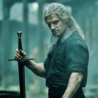 Geralt es el típico hombre de 63 años con un físico envidiable. Que su dieta sea a base de manzanas y mejunjes es parte de la magia de The Witcher