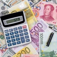 Cuando conviene vender acciones y fondos antes de final de año para pagar menos impuestos en España