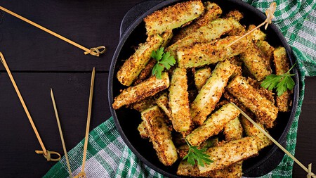Palitos crujientes de berenjena sin fritura en 20 minutos: para saciar el antojo sin remordimientos