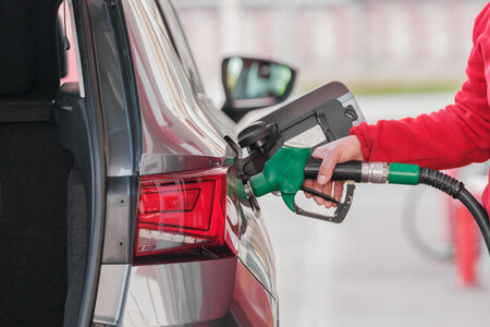 Repostando Gasolina Seat