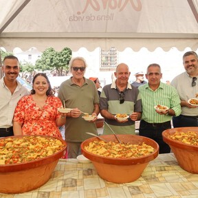El pueblo de Álora, en Málaga, ha convertido su plato más tradicional en una fiesta: este sábado habrá sopas perotas gratis para todos 