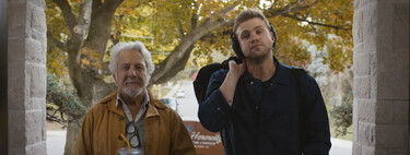 'Un talento único' me hizo salir satisfecho del cine gracias a Leo Woodall y Dustin Hoffman. Sin embargo, su atrevimiento visual no oculta un guion repleto de tópicos 