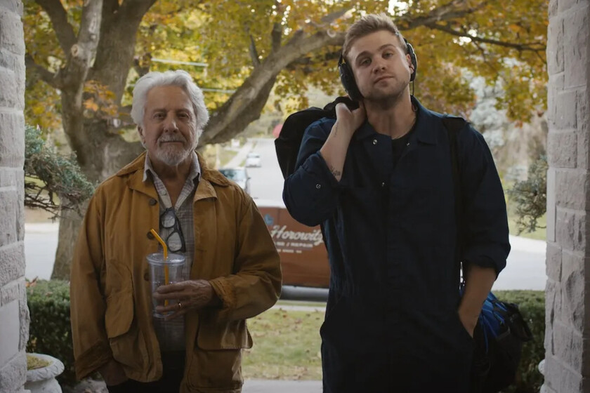 'Un talento único' me hizo salir satisfecho del cine gracias a Leo Woodall y Dustin Hoffman. Sin embargo, su atrevimiento visual no oculta un guion repleto de tópicos