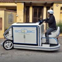 Scoobic es la moto eléctrica que te llevará la compra a casa mientras filtra la contaminación del aire