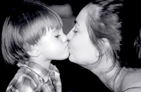 Los besos no se piden, se regalan