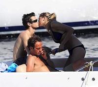 Un poco de salsa rosa que rima con...Pedrosa