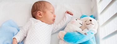 Su bebé falleció asfixiada con un peluche mientras dormía, y quiere alertar a otros padres compartiendo su trágica historia