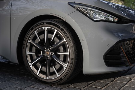 CUPRA Born e-Boost Prueba Contacto 43