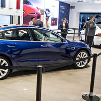 Tesla cae en bolsa casi un 13 % tras anunciar el despido de más de 3.000 trabajadores