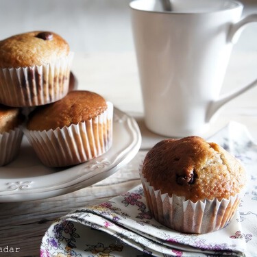 Receta fácil de magdalenas de plátano y pepitas de chocolate