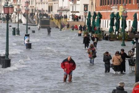 Venecia: wakeboard en la Piazza San Marco
