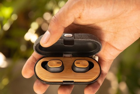 ¿Un auricular in-ear de madera? Así es la apuesta de House of Marley por el sonido HiFi "sostenible"