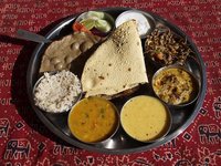 Introducción a la comida india: el Thali