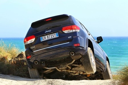Jeep considera inevitable hibridar sus coches