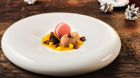 Postre de avellana y mango