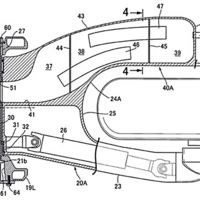 Honda presenta la patente para un basculante que incorpora el cardán y el escape