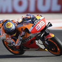 Michele Pirro insinúa que la prohibición de los wild cards en MotoGP es una venganza de Honda hacia Jorge Lorenzo