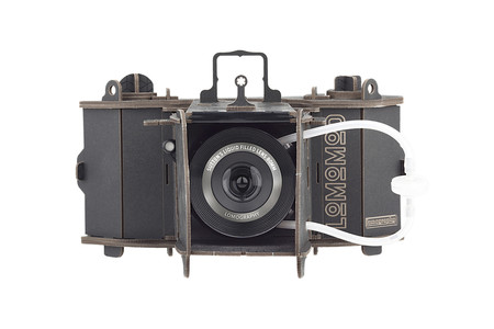 Lomography LomoMod No.1: La nueva cámara de formato medio de cartón que constuyes en casa