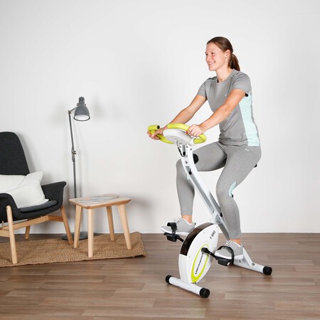 La bicicleta estática más vendida de Amazon a precio mínimo es el chollazo de hoy en las Ofertas de Primavera