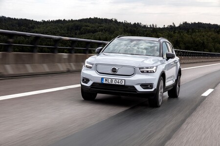 Consejos para viajar en coche eléctrico: mantenimiento, planificación del viaje y cómo aumentar la autonomía del coche