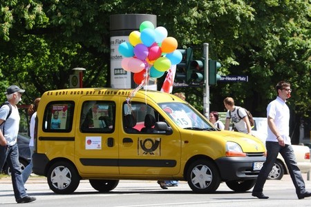 El servicio postal alemán se alía con Renault para dar más cabida al coche eléctrico