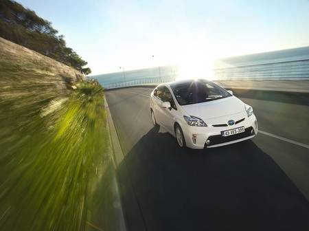 El Toyota Prius consigue la máxima puntuación en el EcoTest 2012