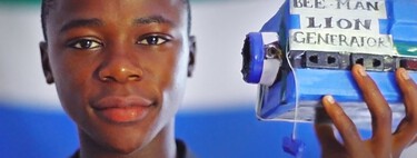 Un niño de Sierra Leona comenzó a recoger chatarra para fabricar su propia batería. Lo que logró lo llevó directo al MIT con 15 años 