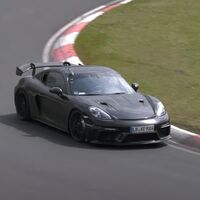 ¡Pillado! El Porsche Cayman más bestia ya está rodando en Nürburgring, suena de lujo y viene con hambre de 911 