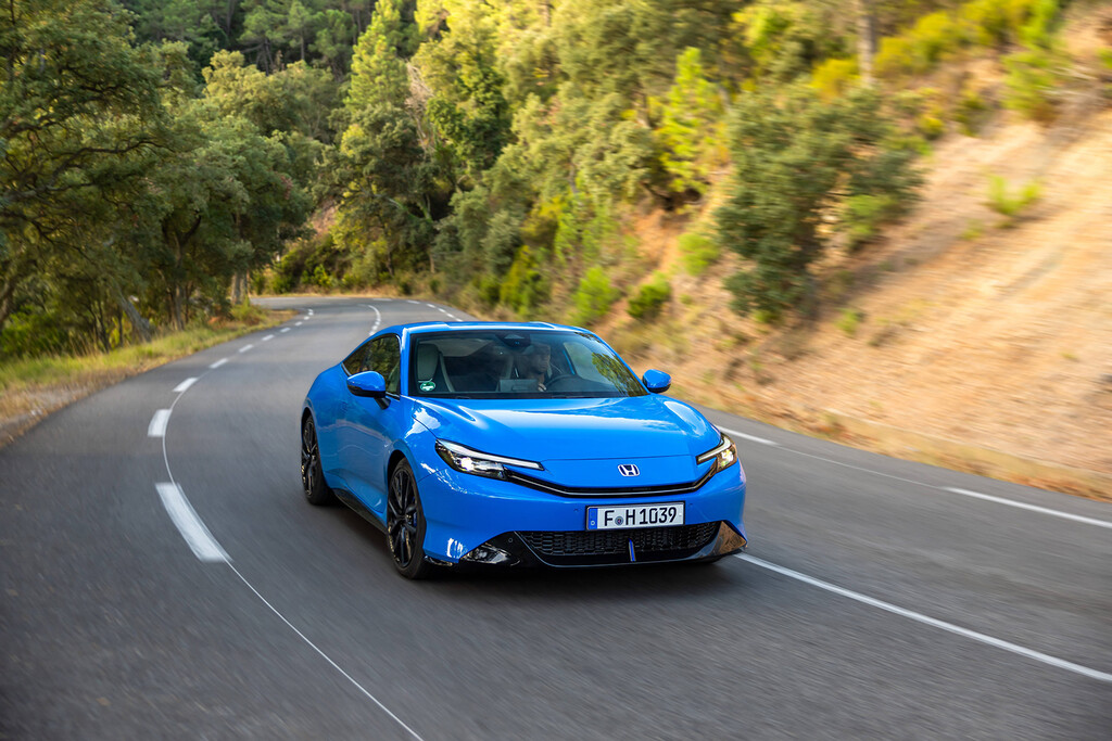 Lo nuevo de Honda es todo lo contrario de lo que pide el público: un coupé de dos puertas. Y ya está disponible por menos de 50.000 euros 