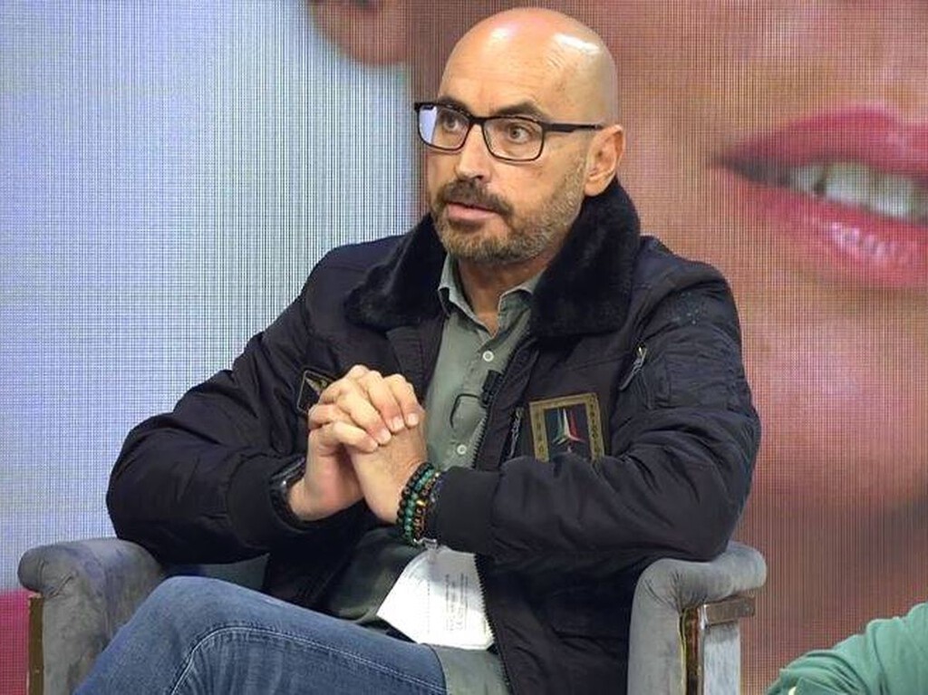Diego Arrabal, despedido de 'Viva la Vida': Mediaset veta al paparazzi por no apoyar la versión de Rocío Carrasco