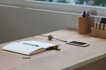 ANCHOR Cable, o cómo una solución sencillísima puede facilitar la carga de tu iPhone