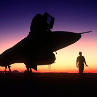 Cuando EEUU quiso crear el avión definitivo se encontró con un problema, Rusia tenía el mineral que necesitaba. Lo consiguieron gracias a las pizzas