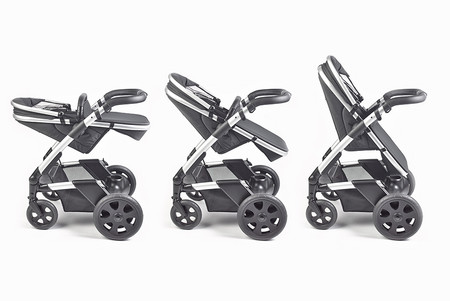 El carrito de bebé que ha revolucionado el mercado: calienta biberones, incorpora calefacción y recarga el móvil