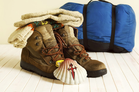 Peregrinos en el camino de Santiago: cómo elegir el mejor calzado