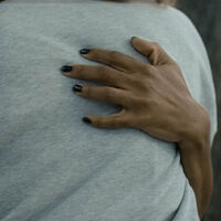 Acaba de llegar a Prime Video una aspirante al Óscar provocadora y con ganas de ver el mundo arder: la cancelación convertida en drama de prestigio