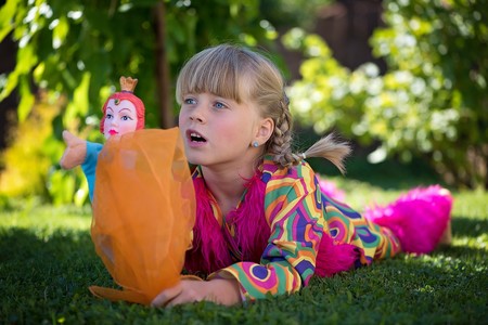 niña-y-marioneta