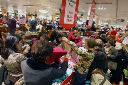 Las rebajas de invierno podrían crear hasta 50.000 empleos