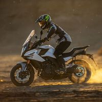 La CFMoto 700MT es una trail muy asequible para el A2 con ganas de comerse el mercado