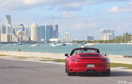 Porsche 911 Gts Cabrio36