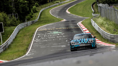 El Porsche Taycan ya tiene tiempo en Nürburgring: 7:42 minutos para el primer coche eléctrico de Porsche