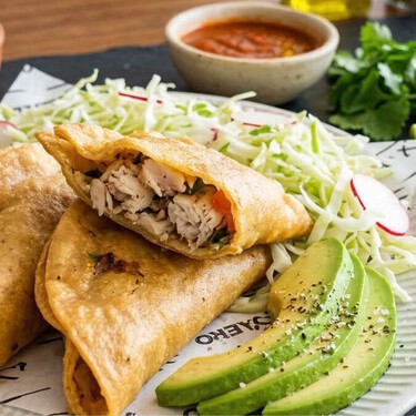 Pescadillas acapulqueñas: la receta del chef Aquiles Chávez que conquista hasta a quienes no aman el pescado