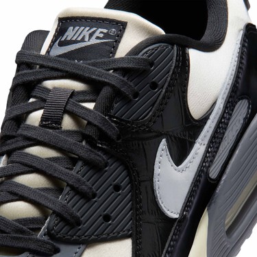 Nike presenta sus zapatillas color oreo: un par con estilazo en blanco y negro para llevar más allá del invierno