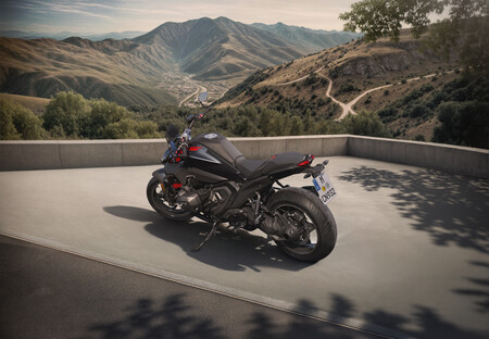 P90593386 Highres The New Bmw R 1300 R