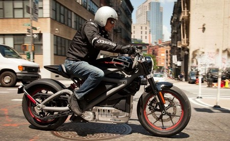 Primeras impresiones y nuevos detalles técnicos de la Harley-Davidson LiveWire en un video rodado en Nueva York