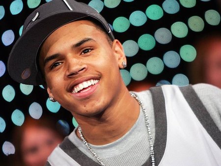 Chris Brown persona non-grata en Inglaterra